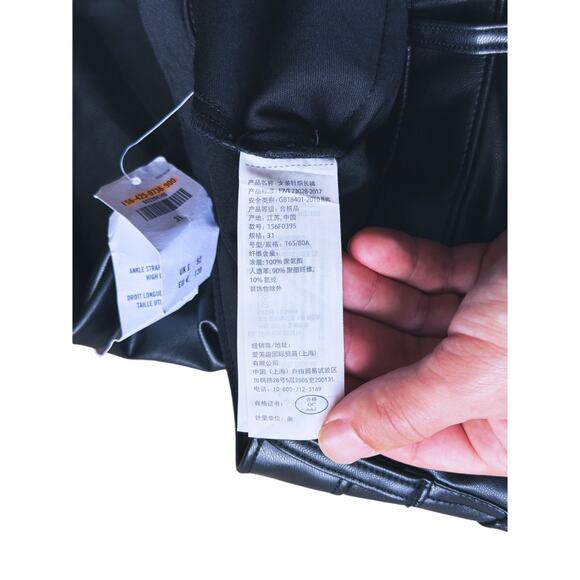 Abercrombie Vegan Leather High-Rise Ankle Straight Pants Black 31 Edgy Holiday - Picture 9 of 10